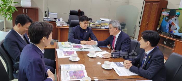 [크기변환](예천군)발품 팔아 예산확보 총력전 돌입 (1).jpg