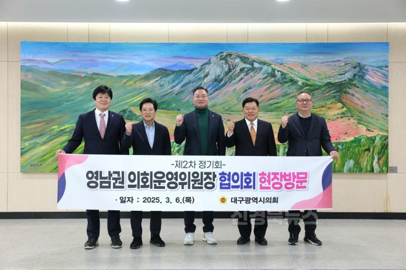 간담회 사진.jpg