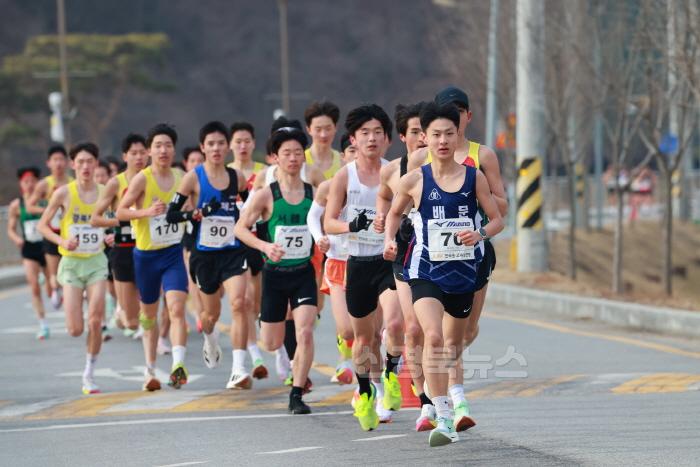 [크기변환](예천군)제11회 도효자배 전국 중고 단축마라톤대회 성료 (2).JPG
