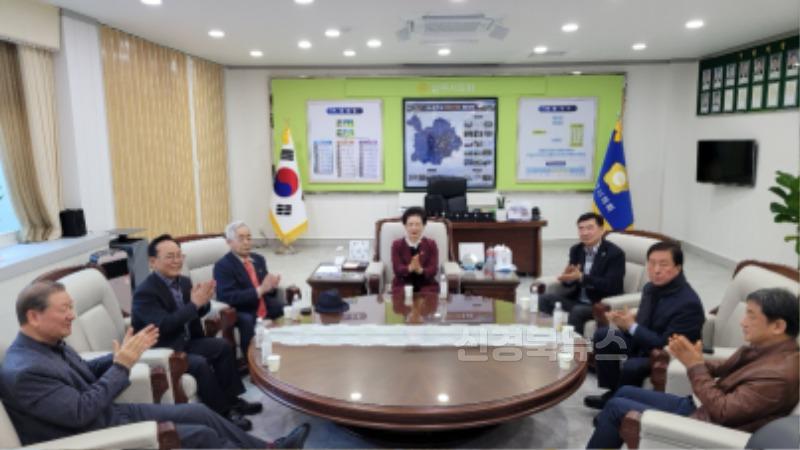 250312 지역 주요 인사들과 간담회 (3).jpg