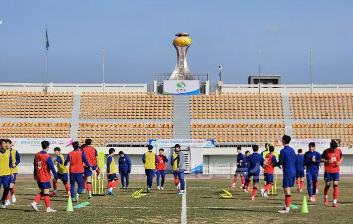 [크기변환][상주시새마을체육과] U-17 축구 국가대표팀 전지훈련.jpg