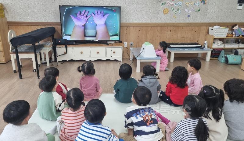 [새벗유] 2025학년도 감염병 예방 교육 실시 (1).jpg