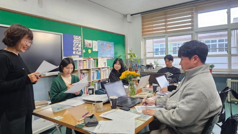 [문경중] 2025 문경중 보도자료(신규교사 연수 프로그램 운영)1.jpg