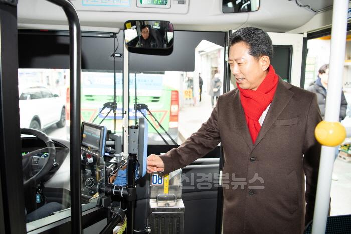 [크기변환][미래도시전략과]대경선 개통에 따른 사곡역 시내버스 신설 노선(862번) 시승(2024년 12월 13일).jpg