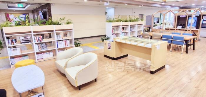 [크기변환]2025년 03월 17일_달성군, ‘민원실 환경개선’으로 편안한 공간 조성 사진(환경개선사업 후).jpg