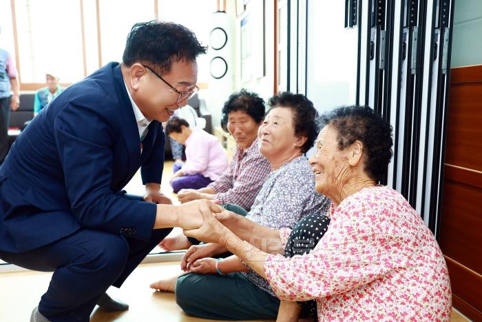 [크기변환]울진군  소통과 공감의‘섬김행정’실천 섬김데이3_(2).jpg