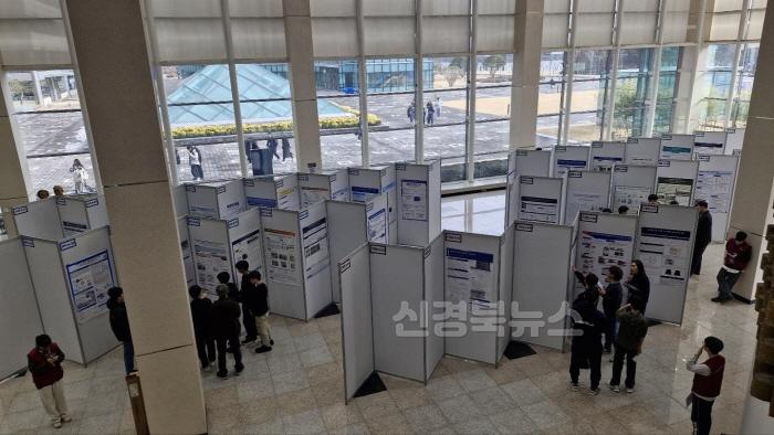 [크기변환]보도자료_사진_사사발표대회 현장.jpg