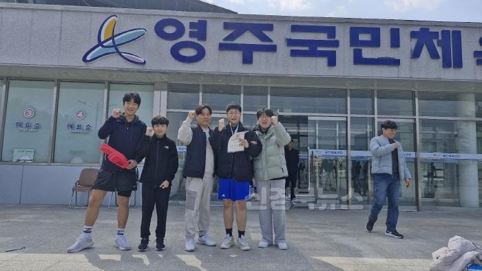 [크기변환][영천중] 2025년 대한복싱협회장배 전국 종별 복싱 선수권 대회 은메달 획득 쾌거 사진(2).jpg