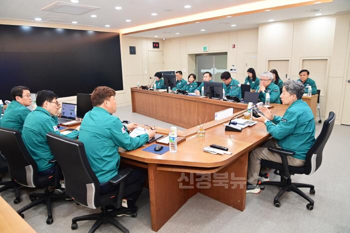 [크기변환]250323보도자료(청송군, 산불 대응 비상간부회의 소집 및 총력 대응-비상간부회의) (3).JPG