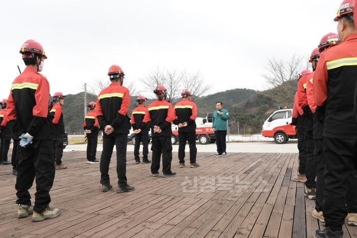 [크기변환]0327 문경시 사진자료(문경시, 의성 산불 확산 대비 대응태세 점검 및 사전준비 총력!) - 산림녹지과4.jpeg