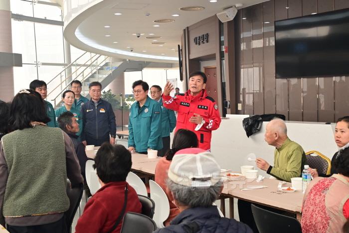 [크기변환]250327보도자료(청송군, 대규모 산불 발생, 총력 대응 나서) (3).jpg