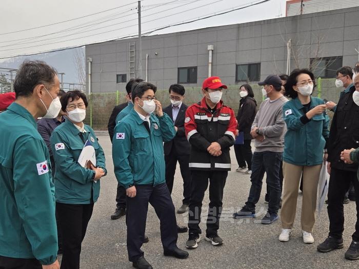 [크기변환]2._산불_피해_점검2.jpeg