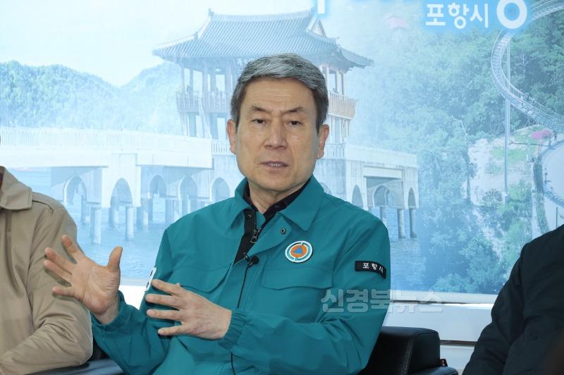 250330 받았던 도움에 보답 … 이강덕 시장, 산불 극복에 총력 지원 의지 밝혀1.JPG