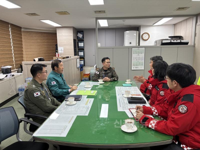 250330 포항시, 해병대·해군항공사령부 진화자원 지원으로 산불 예찰 강화.jpeg