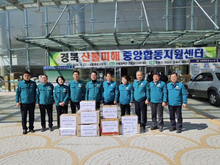 [크기변환](예천군)예천군의회, 안동 산불 피해 이재민 대피소 찾아 (1).jpg