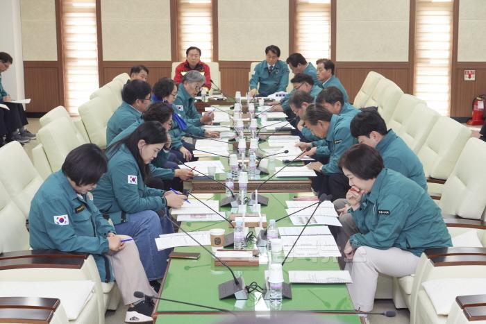[크기변환]안동시의회_집행부긴급간담회 (1).jpg