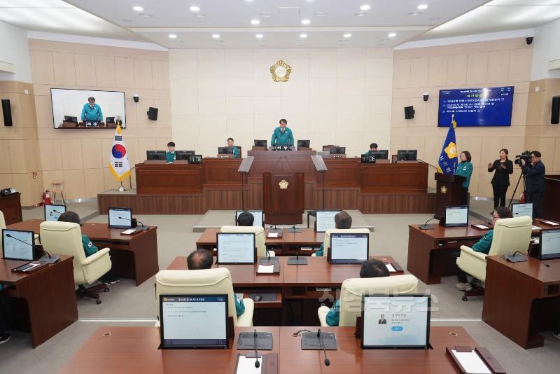 제256회_안동시의회(임시회)_제1차_본회의 (4).jpg