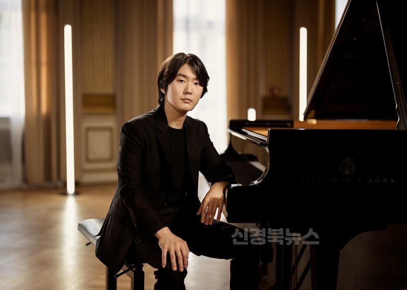 [붙임3] 조성진 byStephanRabold(카피라이트 표기 부탁드립니다).jpg