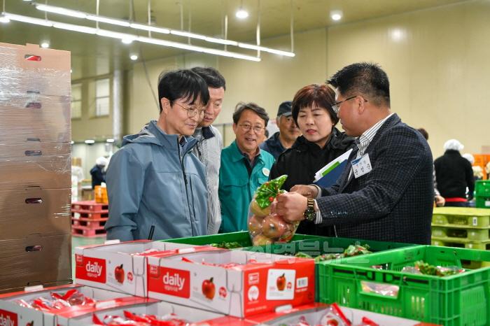 [크기변환]영주-1-6 영주시 시민 불편 해소 위한 주요 사업장 점검(농산물유통센터 APC).jpg