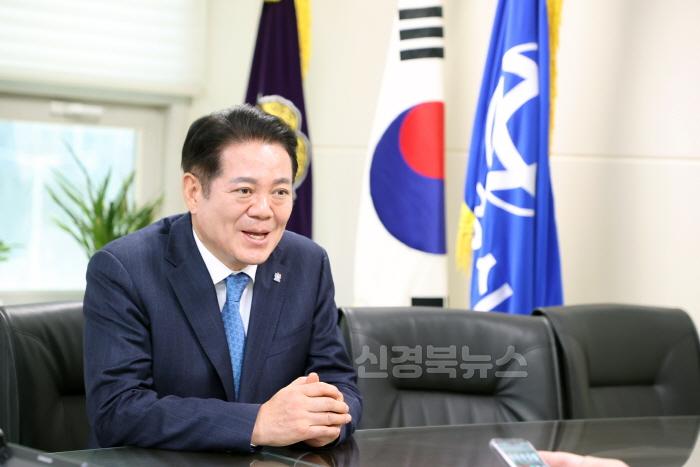 [크기변환]02의성군제공 최대호 안양시장3.JPG