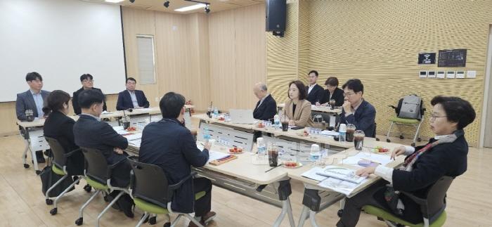 [크기변환][일자리경제과]상인과 구미시가 함께 만든 청사진…2030년까지 문화로 살린다3.jpeg