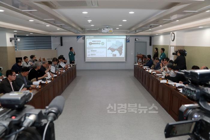 [크기변환]0410 안동시  브리핑 통해 신속한 산불 복구 의지 표명 (3).JPG