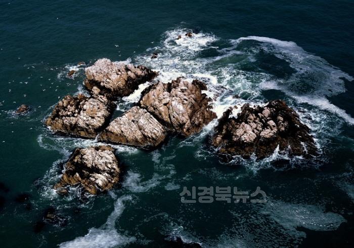 [크기변환]1-3. 문무대왕릉.jpg