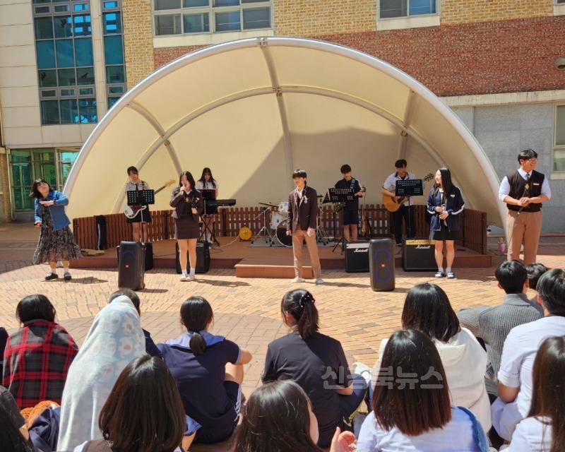 영해고 밴드부, 버스킹 공연 사진 1.jpg
