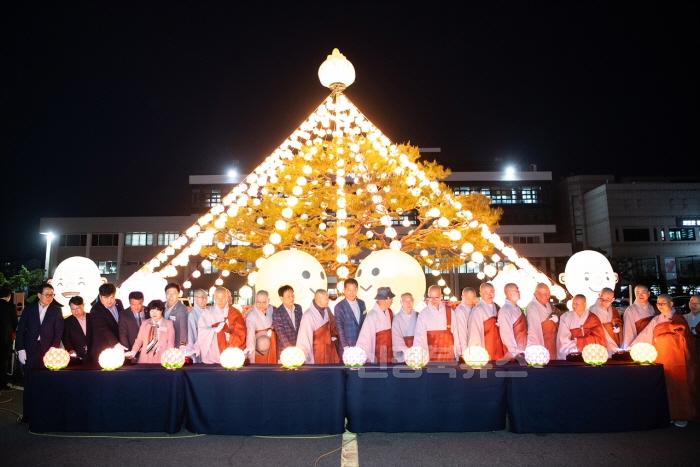 [크기변환][구미시청불자회] 250417 시청봉축연등 점등식(4).JPG