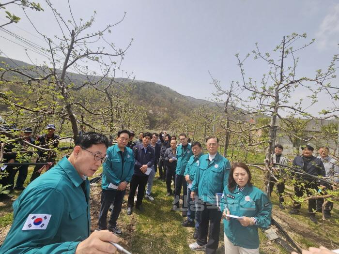 [크기변환]0418_포항시의회 경제산업위원회, 현장방문.jpg