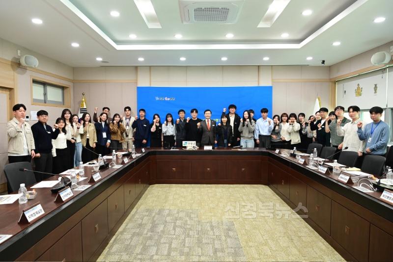 04.21-3 보도자료(2025년 군수님과 함께하는 신규직원 Q&A)(4).jpeg