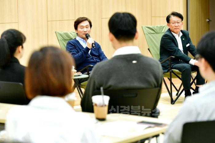 [크기변환]직원 간담회 (1).jpg