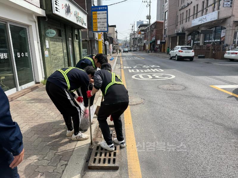 (예천군)장마철 도시침수 대비 하수시설 일제 정비 (1).jpg