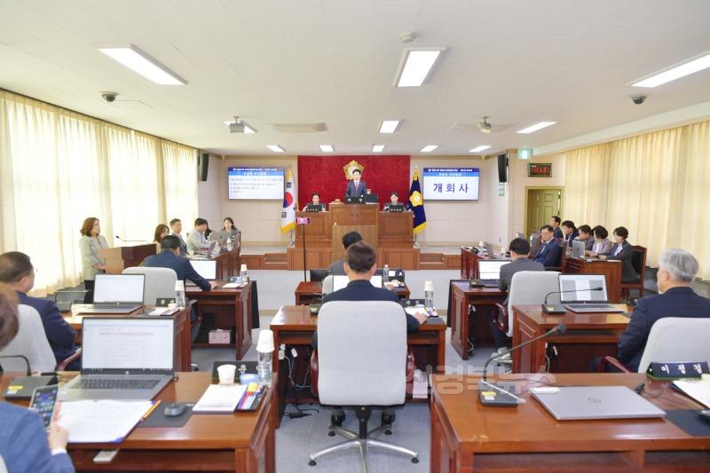 250423_보도자료(문경시의회, 제284회 임시회 개회)2.JPG