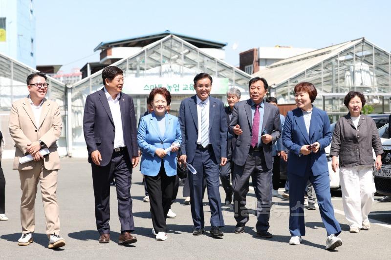 경제환경위원회 현장 방문3.jpg