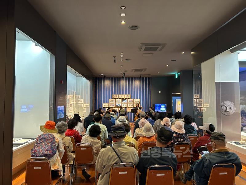 [경산시보도자료]경산시립박물관 열린 전시실, 힐링 연주회 운영(1).JPG