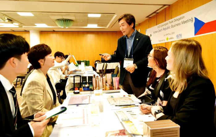 [크기변환][경산시보도자료]경산시 튀르키예 체코 무역사절단, 3,400만 달러 수출성과 역대 최고치 달성(2).jpeg