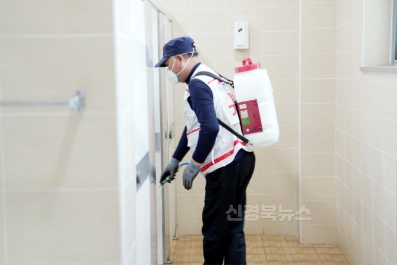 250429보도자료(청송군, 2025년 의료복지정책 방향 발표)-산불피해 재해가구 특별방역기동반 운영.JPG
