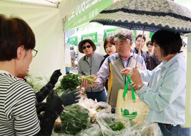 1-4 사진(여러분의 방문이 영양군의 치유가 됩니다).jpg