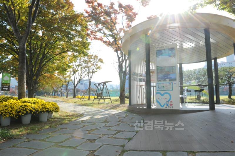 [복지정책과]삼성전자 구미지원센터  '나눔 키오스크'로 구미에 희망을 태그하다2.jpg