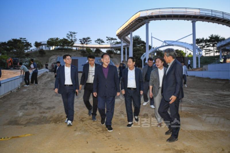 4-1. 중앙공원정비사업야간경관점검(도시과).jpg