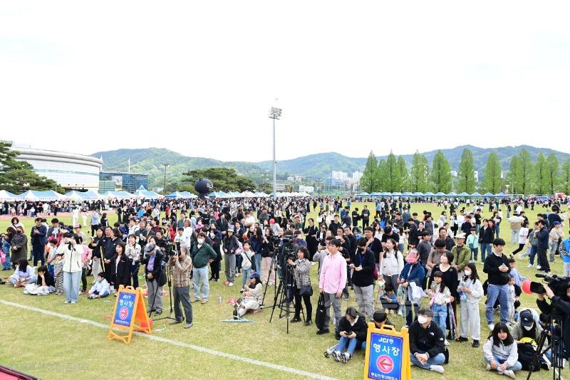 2025 김천시 어린이날 페스티벌 성황리 마무리-가족행복과(사진5).jpg