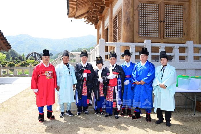 [크기변환]김천시, “제63회 경북도민체육대회 성화 봉송”-세정과(사진1).jpg