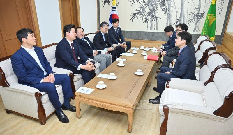 [붙임] 세계사격선수권대회 관련 국제사격연맹 임원단 내방 4.jpg