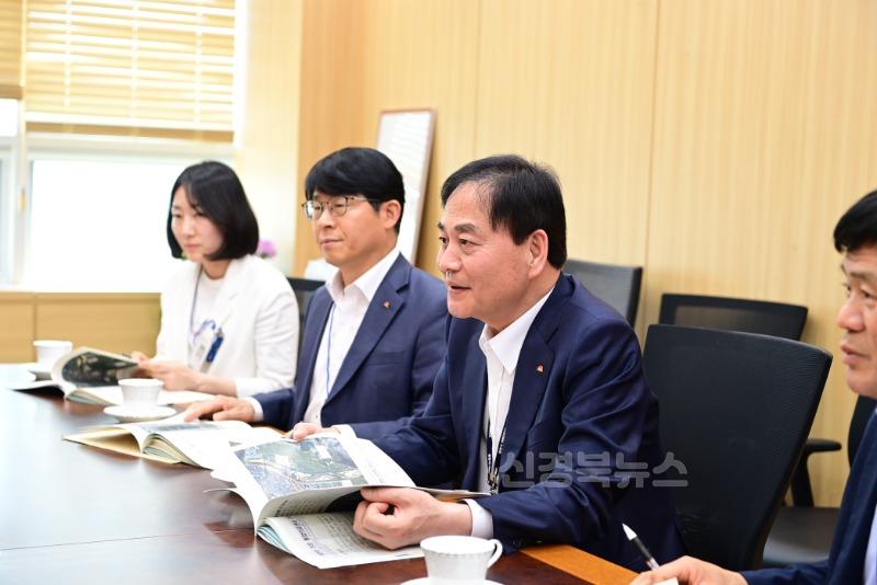 배낙호 김천시장과 송언석 국회의원, 인적네트워크 활용 정부예산 확보 ‘전력투구’-기획예산실(사진3).jpg