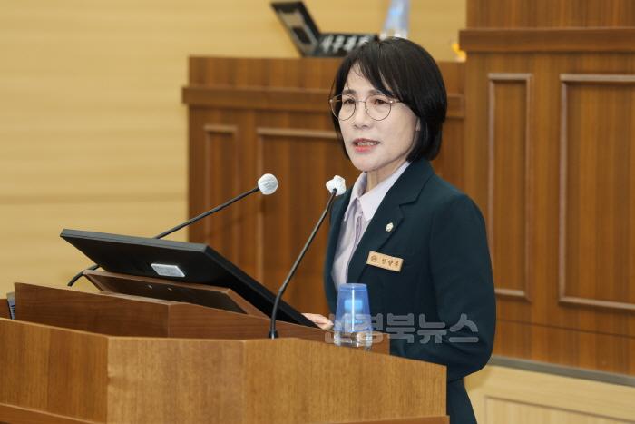 [크기변환](예천군)제278회 예천군의회 임시회 개회 (4)-안양숙의원.JPG