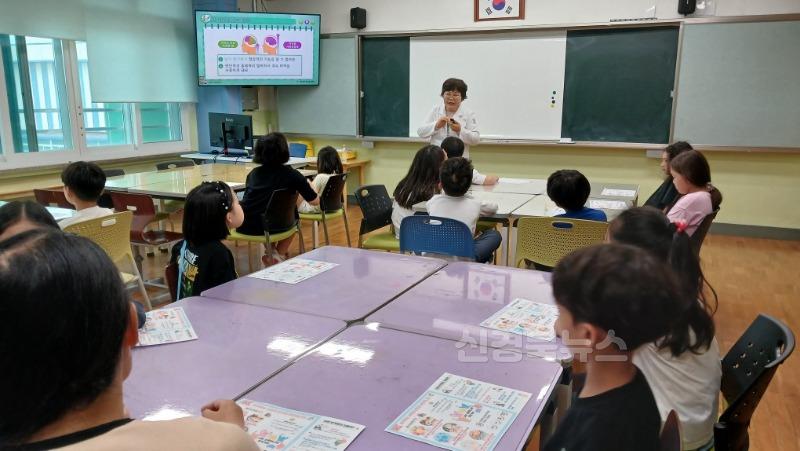 [영화초] 마약류 및 약물오남용 예방교육 실시 사진(3).jpg