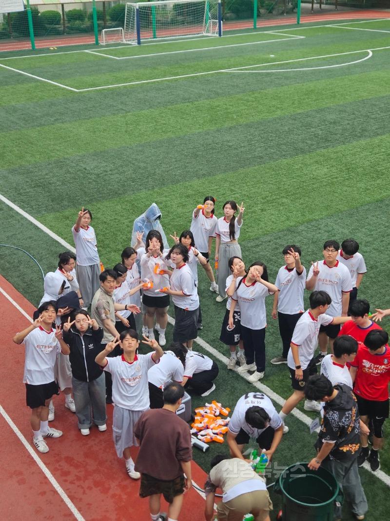 [청도고]청도고등학교, 함께 뛰고, 함께 웃는 한마음대축전 성황리에 개최2.jpg