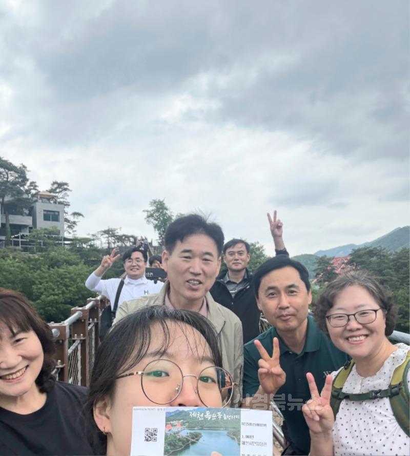 [예천교육지원청] 함께 걷기 동아리 건강과 직원 화합 도모(2).jpg