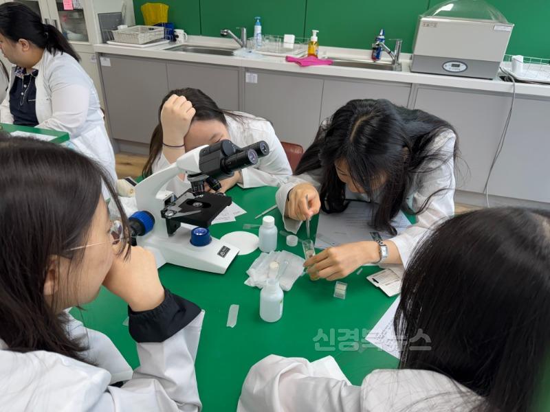 [영천여고] 영특한 탐구활동 주간 운영(DNA탐구) 사진.jpg